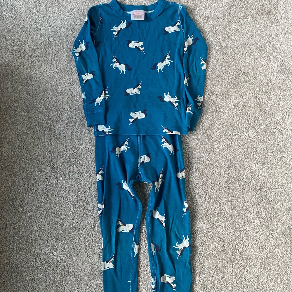 Hanna Andersson Size 5 Unicorn Pajamas